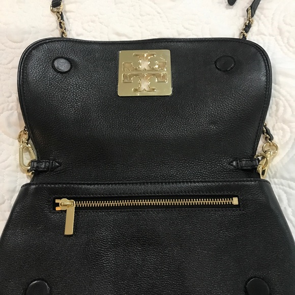 Tory Burch Britten Convertible Clutch. - Picture 2 of 8